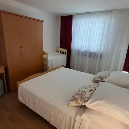 A With Balcony And The Sea View דירה *