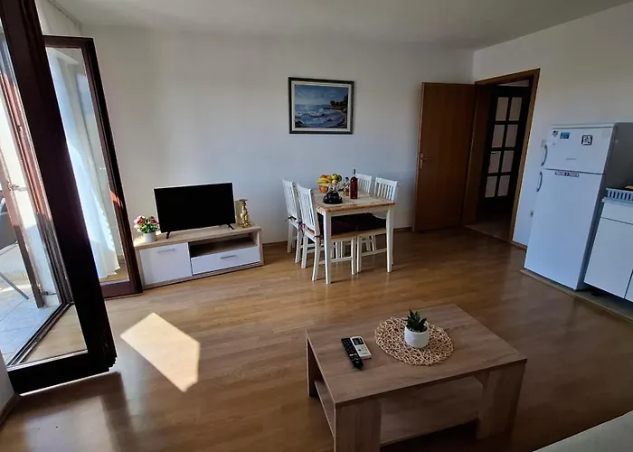 Διαμέρισμα A With Balcony And The Sea View *